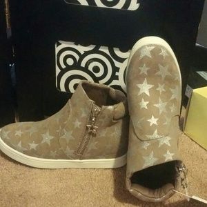 NWT!.size 2 girls boots